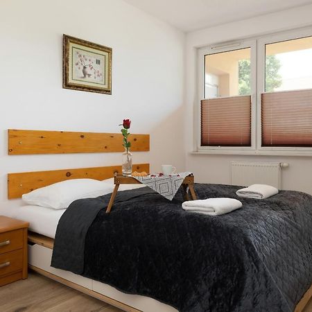 Apartamenty Wisniowy Sad By Noclegi Renters Колобжег Екстер'єр фото