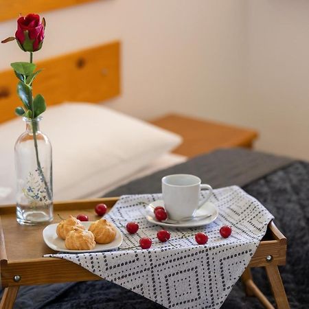 Apartamenty Wisniowy Sad By Noclegi Renters Колобжег Екстер'єр фото