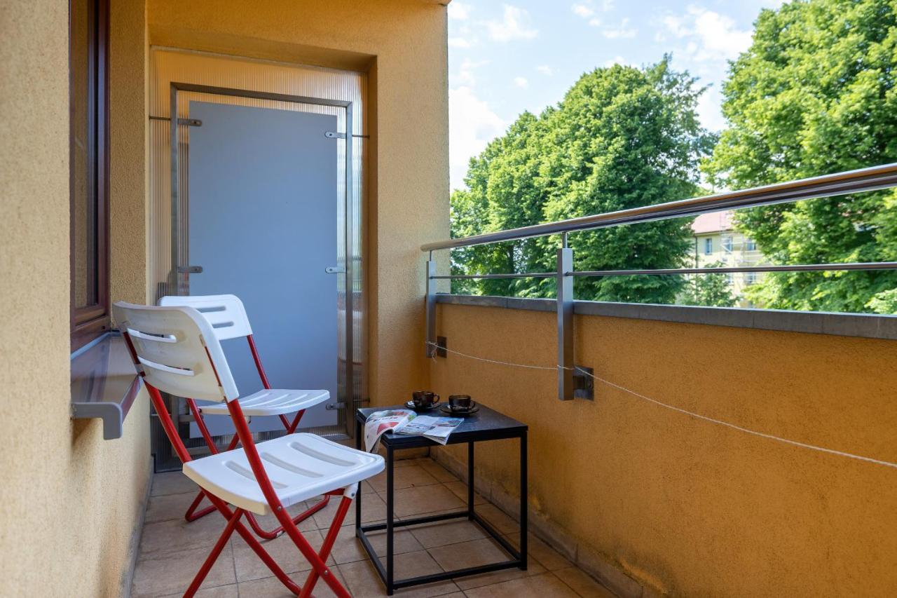 Apartamenty Wisniowy Sad By Noclegi Renters Колобжег Екстер'єр фото