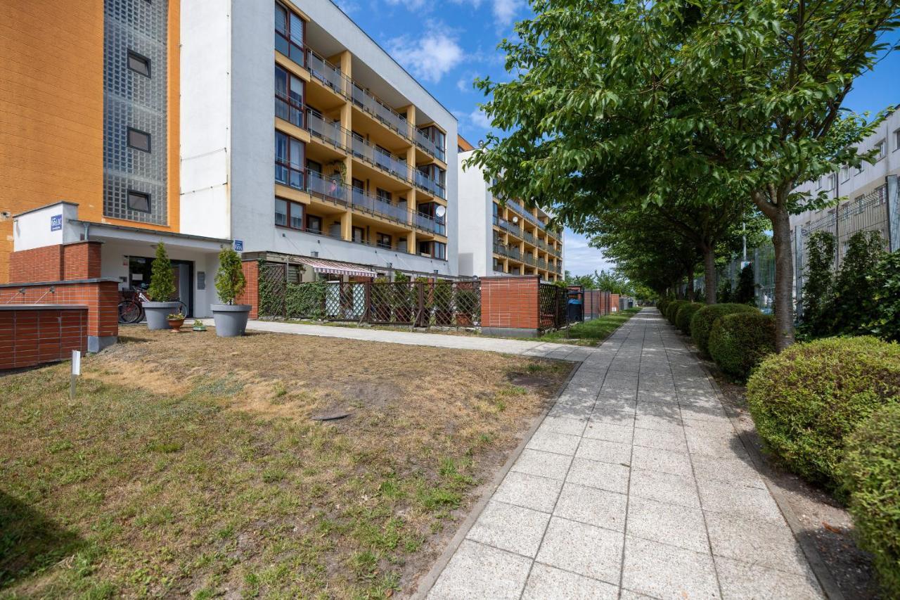 Apartamenty Wisniowy Sad By Noclegi Renters Колобжег Екстер'єр фото