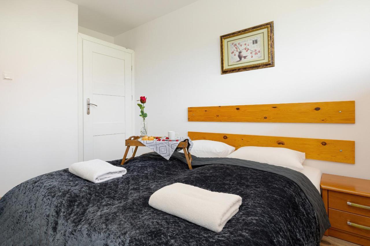 Apartamenty Wisniowy Sad By Noclegi Renters Колобжег Екстер'єр фото