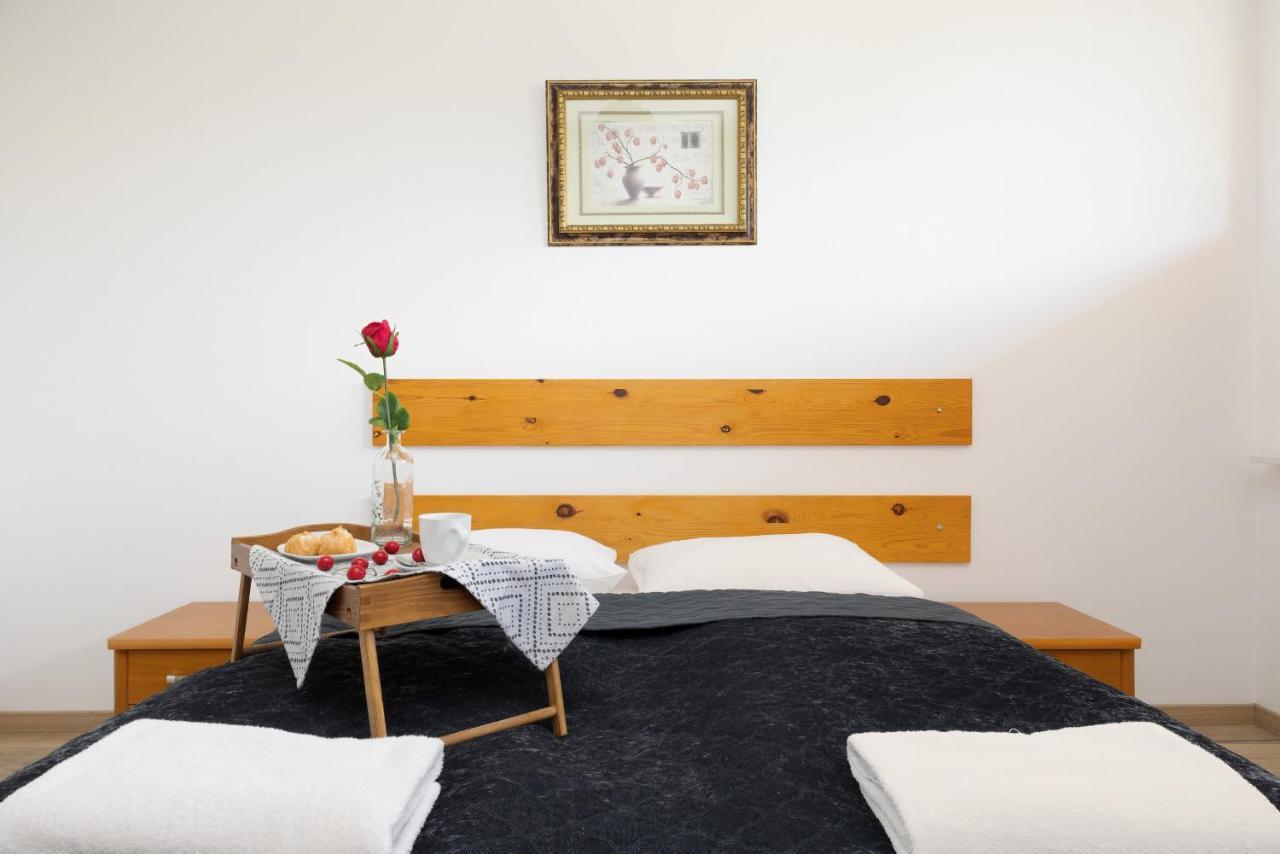 Apartamenty Wisniowy Sad By Noclegi Renters Колобжег Екстер'єр фото