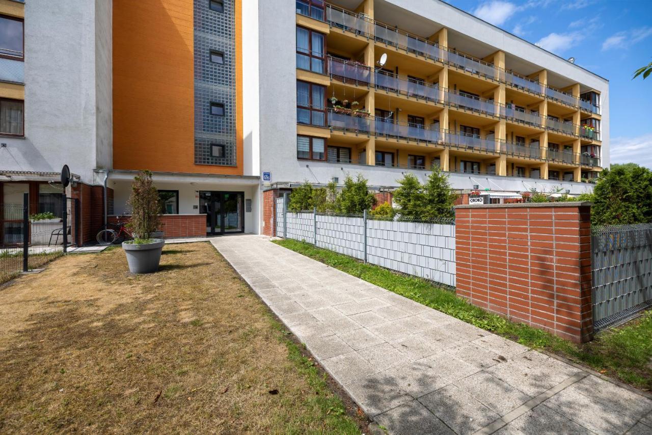 Apartamenty Wisniowy Sad By Noclegi Renters Колобжег Екстер'єр фото